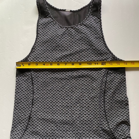 [GUC] Lululemon Active Tank Tops Lot size 10 - Picture 9 of 9